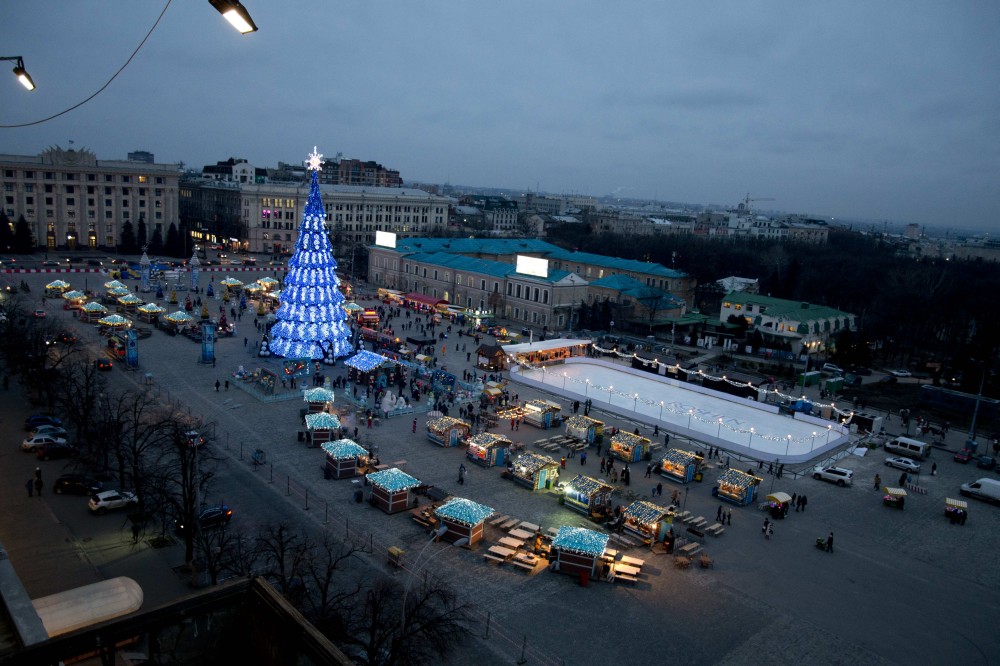 In the center of Kharkiv will make the largest ice rink in Ukraine ...